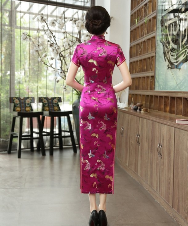 Pre-order กี่เพ้า สีชมพูเข้ม ลายผีเสื้อ ผ้าไหมจีน กุ๊นขอบ ตัดเย็บอย่างดี