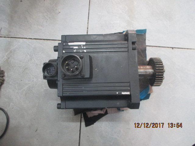 SERVO MOTOR “ MITSUBISHI ” รุ่น HC-SFS502