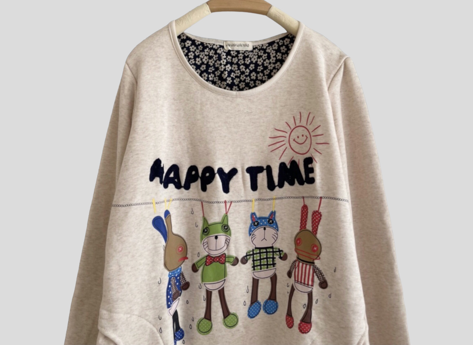 เสื้อยืดกันหนาวแต่งกระเป๋า