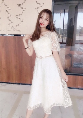 Pro-order เดรสสวย ถ่ายพรีเวดดิ้ง สวยหวาน ลูกไม้ (ซิปหลัง)