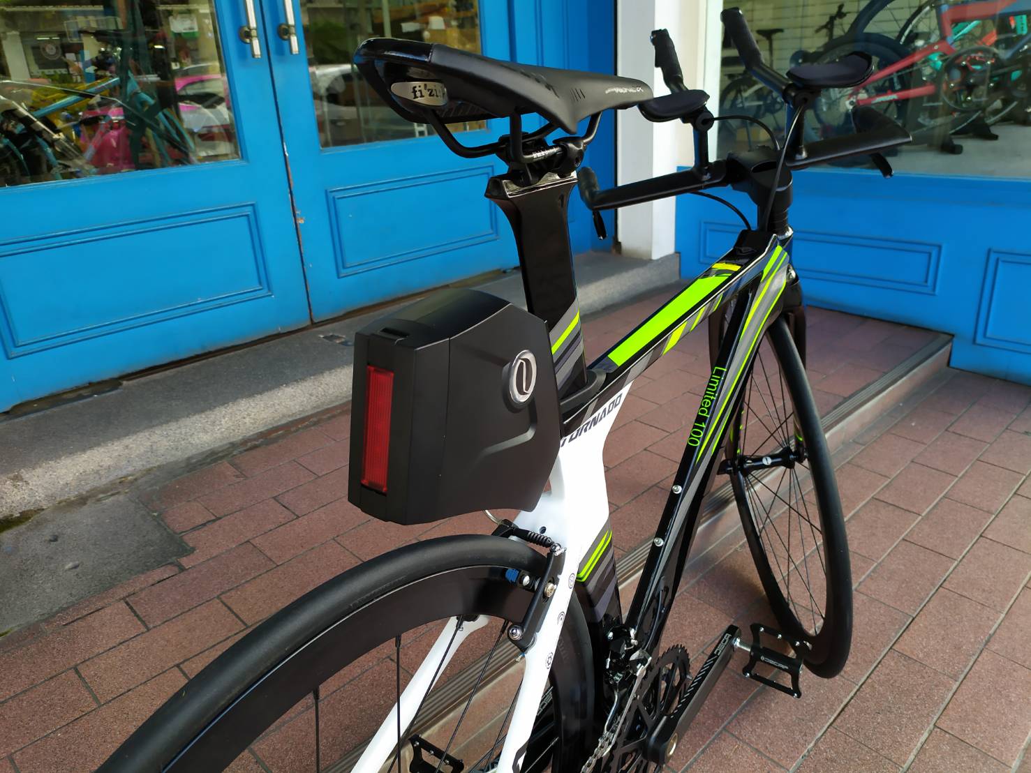 จักรยานไตรกีฬา JAVA TORNADO TT Triathlon bikes เฟรมคาร์บอน ล้อ DECA42, ชุดขับ 105 22สปีด