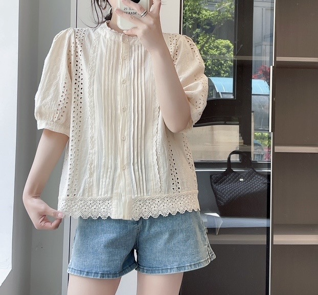 เสื้อผ้าฝ้ายแต่งผ้าลูกไม้