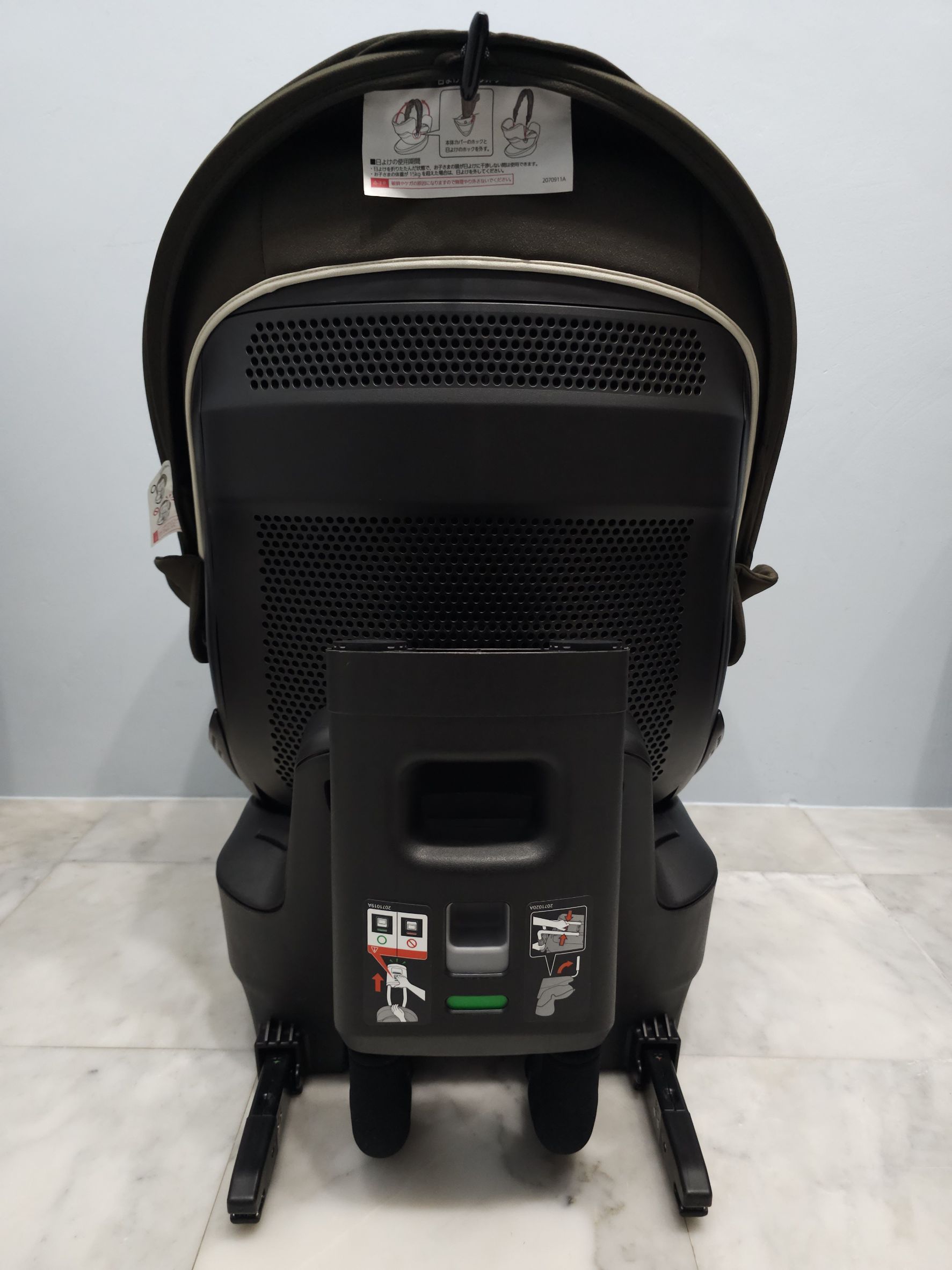 Ailebebe Kurutto 6i (isofix) grance สีน้ำตาล