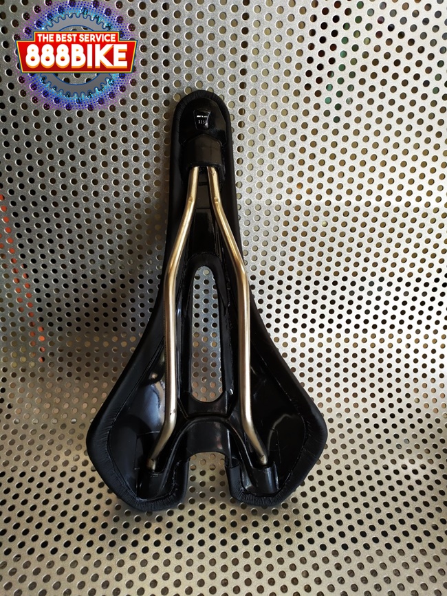 เบาะจักรยาน Pearl ZERO Saddle ราง co-mo สีดำขาว 140mm.