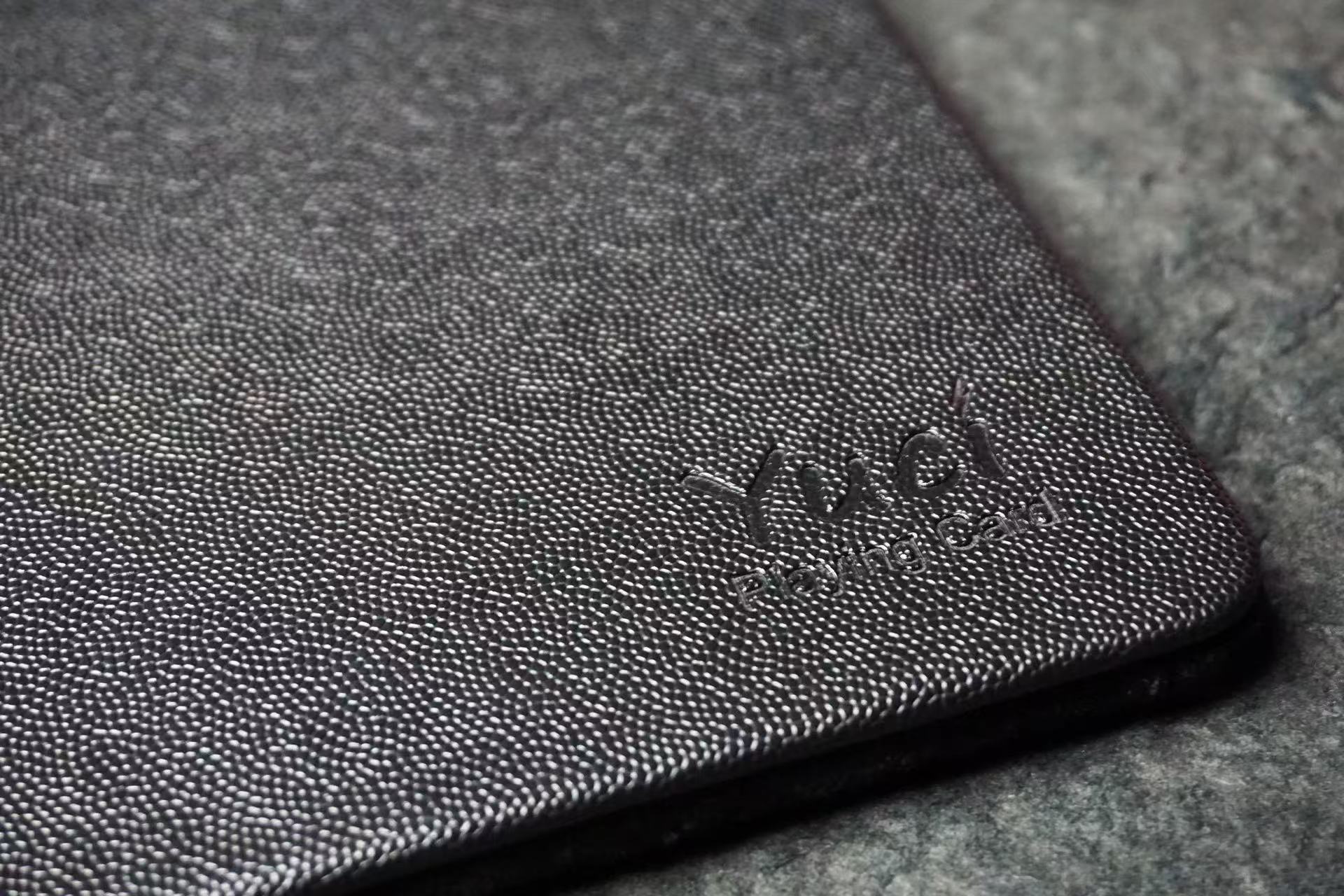 ++ อุปกรณ์เสริม มายากล แผ่นรองเล่น มายากลระยะใกล้ (Close Up Pad) by Yuci