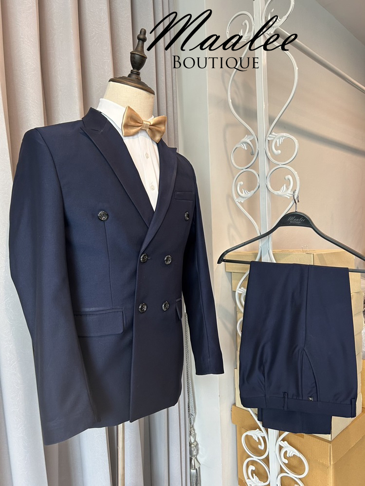 พร้อมเช่า ชุดสูทชาย สีกรม รุ่นกระดุมสองแถว ไม่มีเสื้อกั๊ก