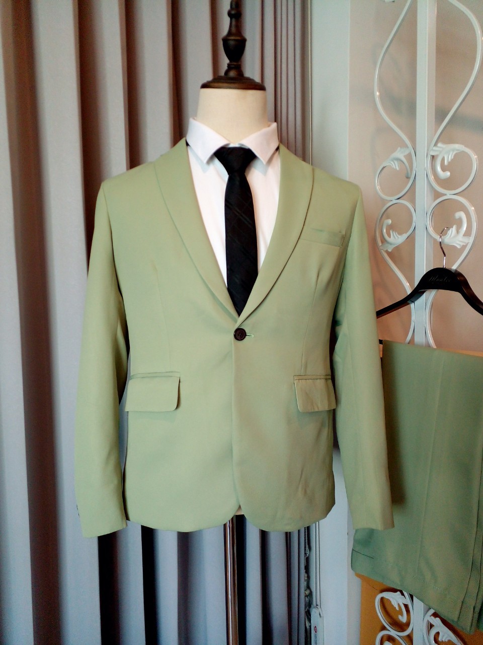 พร้อมเช่า ชุดสูทชาย สีชาเขียว งานตัดสูทพลัสไซส์ (ไม่มีกั๊ก)