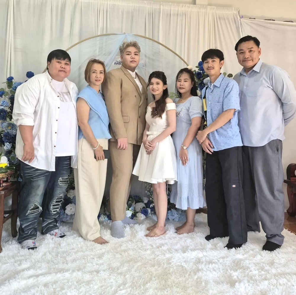 พร้อมเช่า ชุดสูทชาย สีน้ำตาล 4 กระดุม งานตัดสูทพลัสไซส์ (ไม่มีกั๊ก)