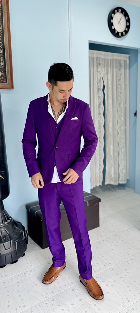 พร้อมเช่า ชุดสูทชาย สีม่วง สไตล์เกาหลี (พร้อมเสื้อกั๊ก)