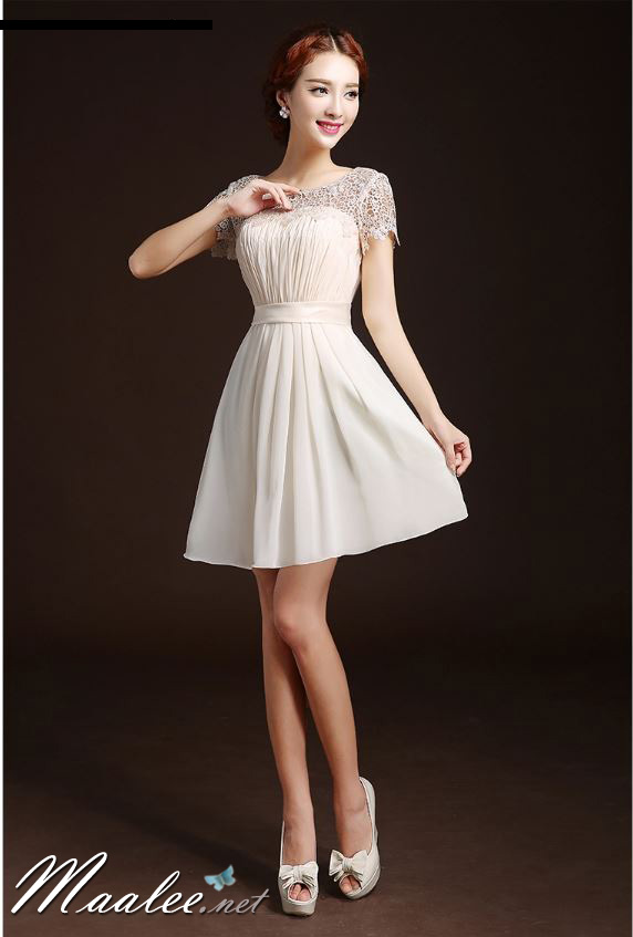 พร้อมเช่า ชุดราตรีสั้น ลูกไม้ กระโปรงผ้าชีฟอง อกจับจีบ เรียบหรู สีครีม Champagne (ซิปหลัง)