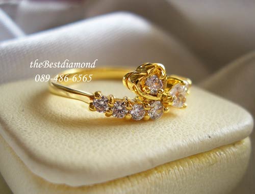 BR416+++แหวนแถวน่ารักๆ ดีไซน์ลงตัวสวยงาม +++ใช้เพชรหัวใจ ผสมพชรกลมได้ลงตัวสวยงาม เพชรสวย แบบน่ารักๆ ใส่ติดนิ้วได้เลยค่ะ