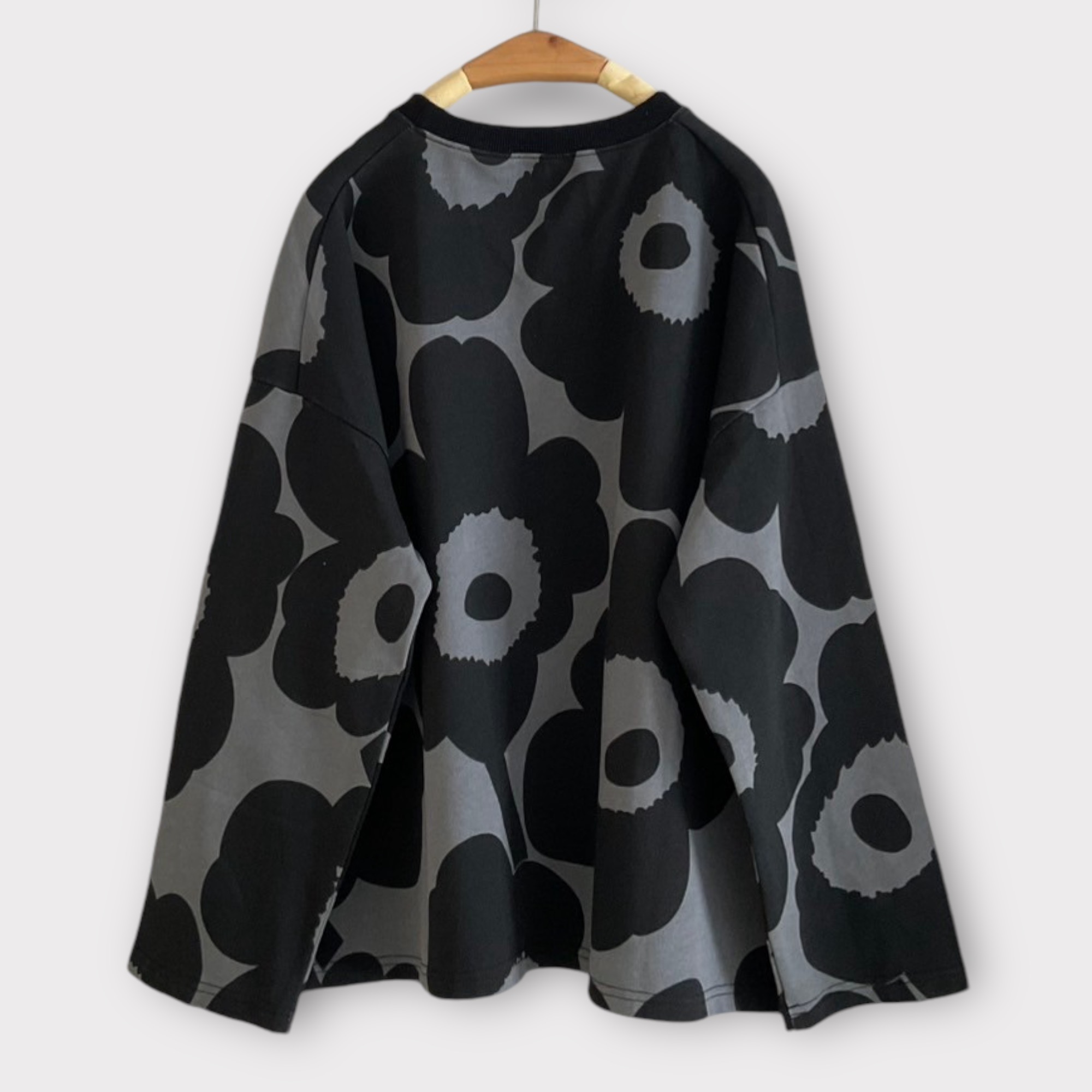 เสื้อยืดลายดอกไม้