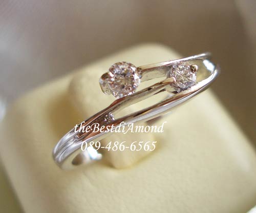BR969RD+++แหวนน่ารัก สไตน์ Modern เพชร 2 เม็ดไม่ใหญ่มากๆๆ ใส่ได้ทุกวัยเลยค่ะ ใส่แบบเก๋ๆ เน้นหรูนิดหน่อย ใส่ได้สวยทุกนิ้ว เพชรสวยวิ๊งเหมือนกันค่ะ