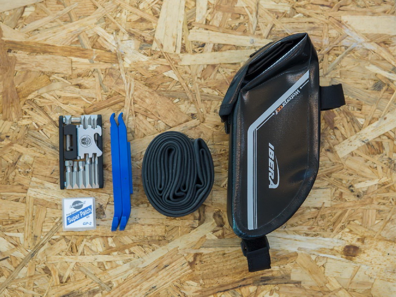 กระเป๋าใต้อานกันน้ำ IBERA Waterproof SeatPak, IB-SB19-M Saddle Bags ขนาด 1 ลิตร