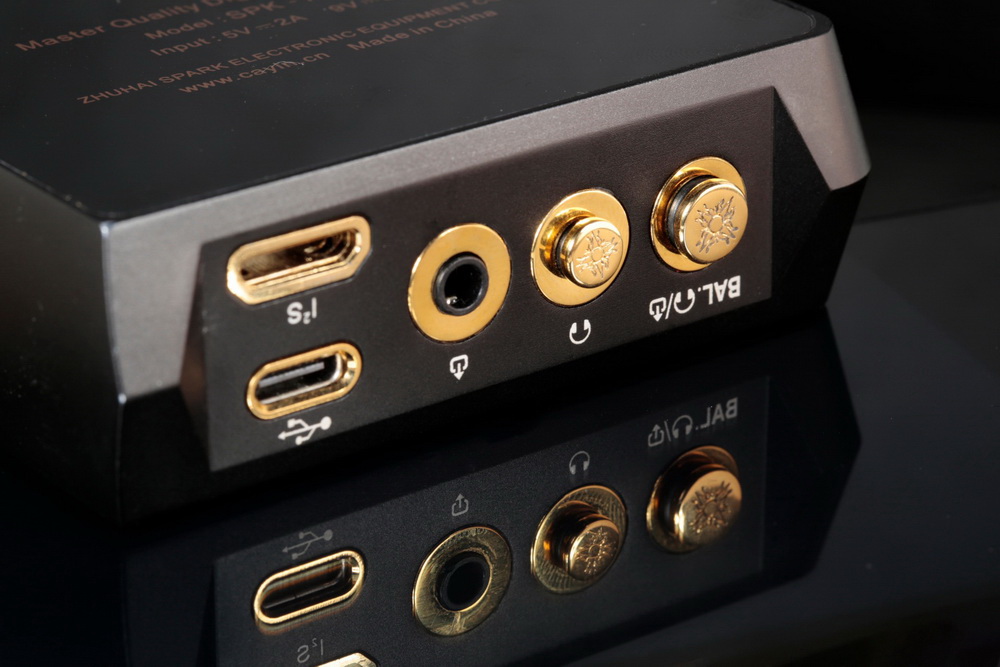 ขาย Cayin P35A+P44A ปลั๊กกันฝุ่นชุบทองสำหรับปิดช่องหูฟังเครื่องเล่นเพลงพกพา