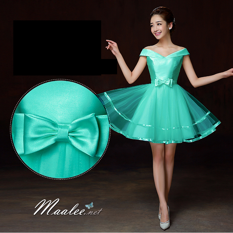 พร้อมเช่า ชุดราตรีสั้น แบบไหล่ปาด ผ้าไหมดัชเชส กระโปรงผ้าตาข่าย&แต่งริ้บบิ้นเก๋ๆชายกระโปรง และโบว์ช่วงเอว สีฟ้ามิ้นท์ (เชือกผูกหลัง)