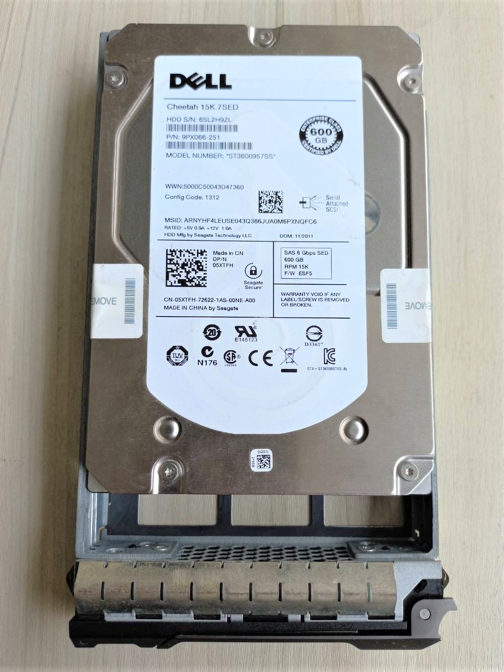 05XTFH, 5XTFH, ST3600957SS Dell 600-GB 6G 15K 3.5 SAS SED wF238F