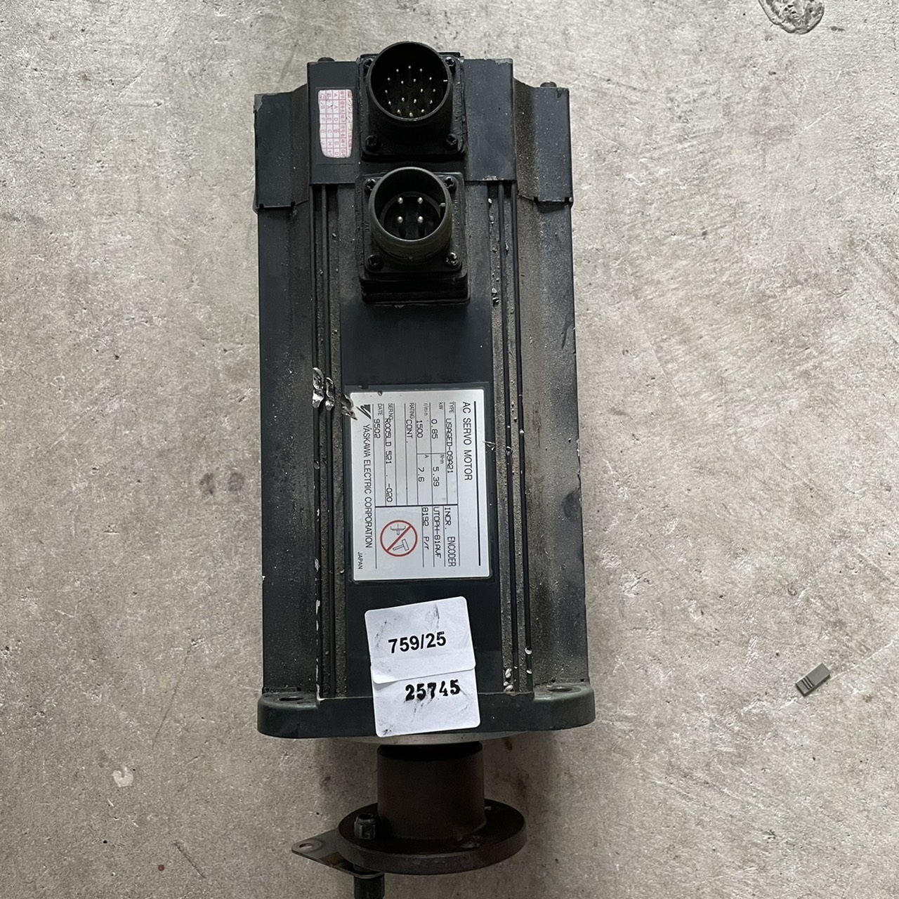 SERVO MOTOR " YASKAWA " รุ่น USAGED-09A21