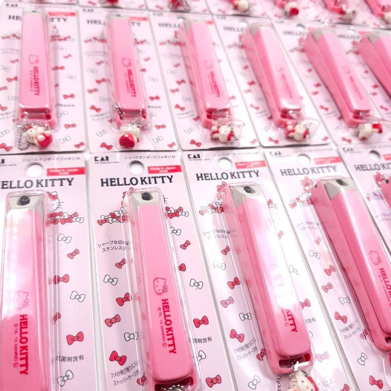 Kai x Hello kitty กรรไกรตัดเล็บ type 001 size M ผลิตในญี่ปุ่น Made in Japan