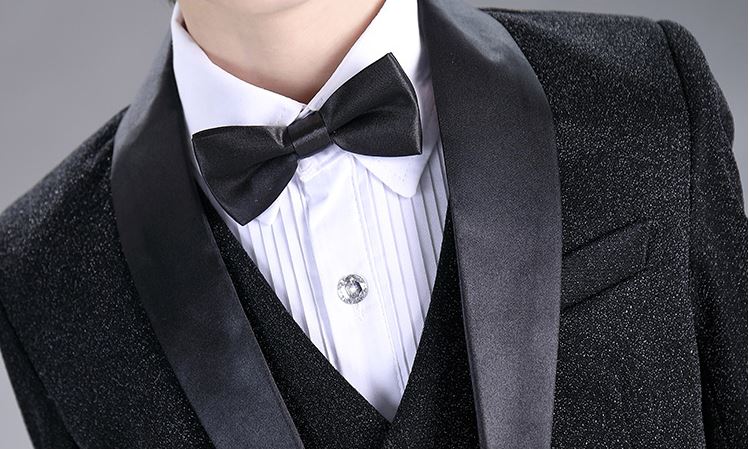 พร้อมเช่า ชุดสูทเด็กชาย สีดำ เนื้อกากเพชร แบบหรูหรา **พร้อมเช่า 120,130,140,150,160,170**