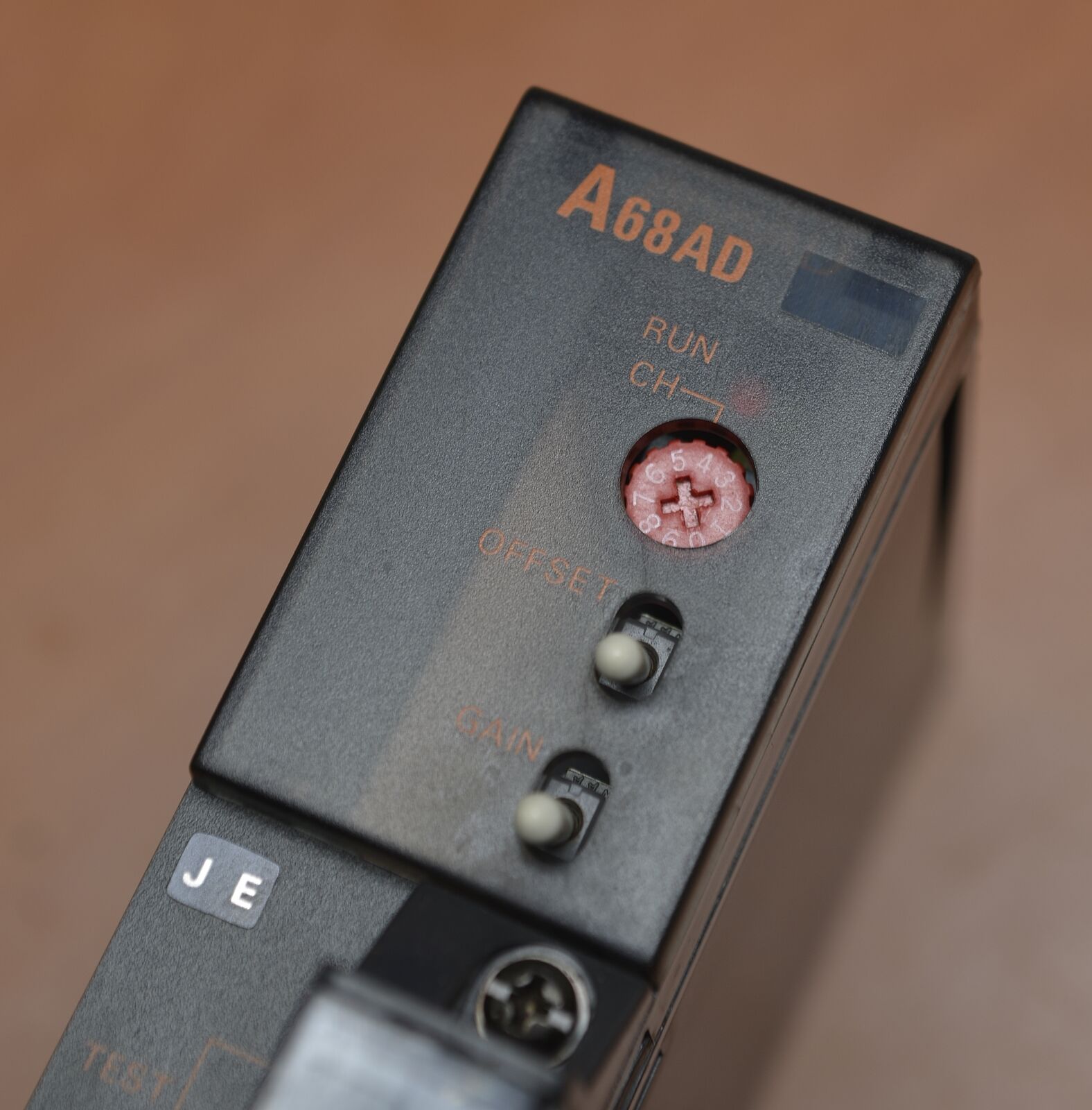 A68AD PLC " MITSUBISHI "