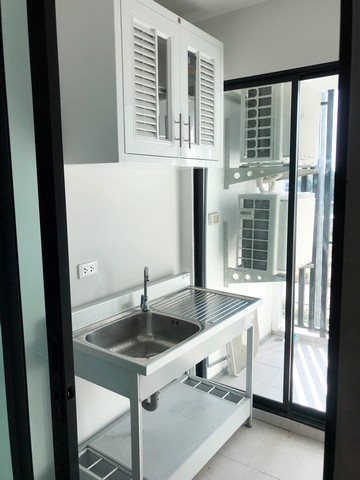 ให้เช่าคอนโด รีช พหลโยธิน 52 ตึกF 30 ตร.ม.แบบกั้นห้อง เฟอร์ครบ ใกล้ BTS สะพานใหม่ มีเครื่องซักผ้า