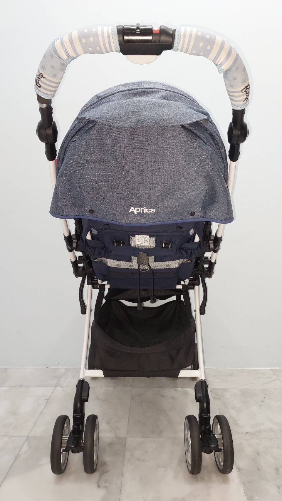 Aprica Luxuna Bitte ขายเฉพาะในญี่ปุ่น มือจับปรับระดับได้