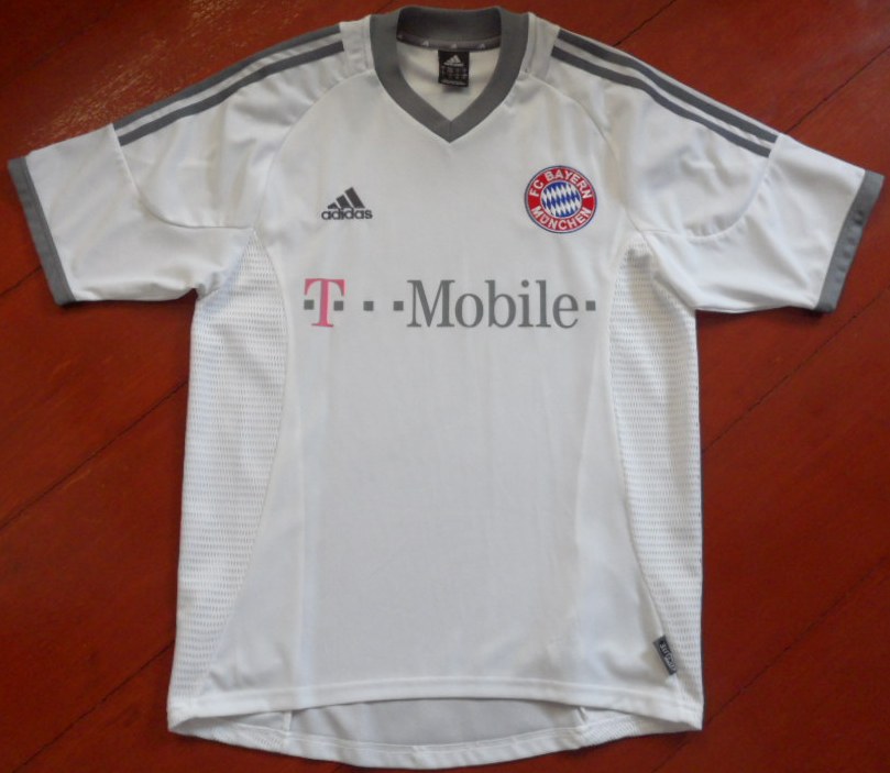 เสื้อฟุตบอล ทีมสโมสรบาเยิร์น มิวนิค ชุดเยือน 2002/04 S-Size / BAYERN MUNICH Football Shirt Away Kit 2002/04 Jersey S-Size