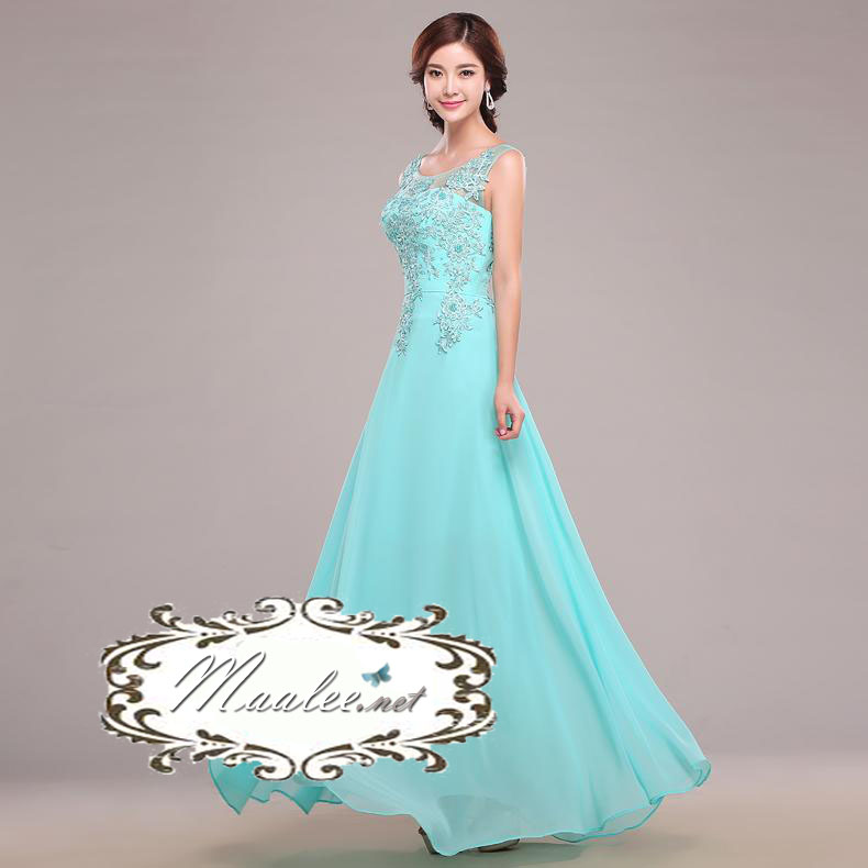 พร้อมเช่า ชุดราตรียาว ผ้าชีฟอง สีฟ้า ปักลูกไม้และแต่งลูกปัด สวยหรู