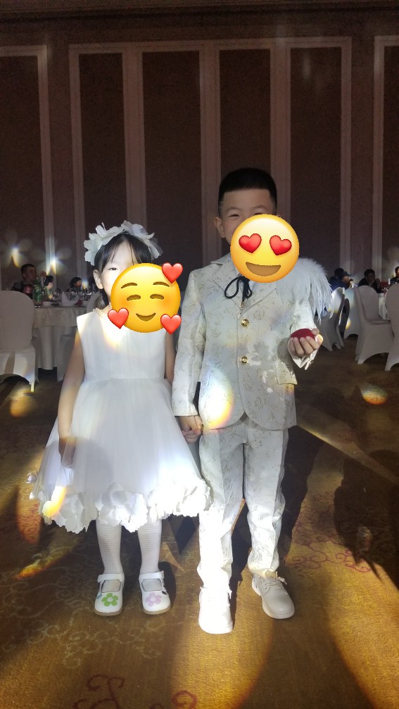 Pre-order ชุดสูทเด็กชาย สีขาวครีม ทอลายสามมิติ