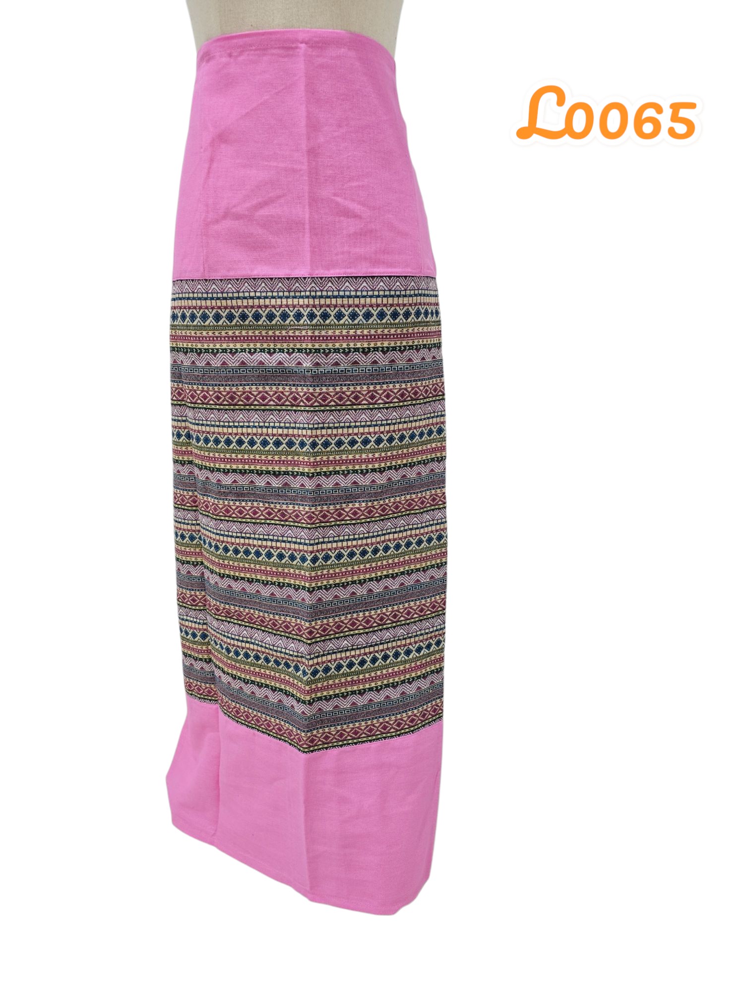 ผ้าถุงสำเร็จรูปแบบป้ายเย็บเชือกผูกเอวสีชมพูL0065