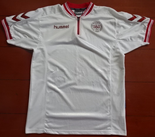 เสื้อฟุตบอล ทีมชาติเดนมาร์ค ชุดเยือน ชุดลุยศึกยูโร 2000 L-Size / DENMARK Football Shirt Away Kit EURO 2000 Jersey L-Size