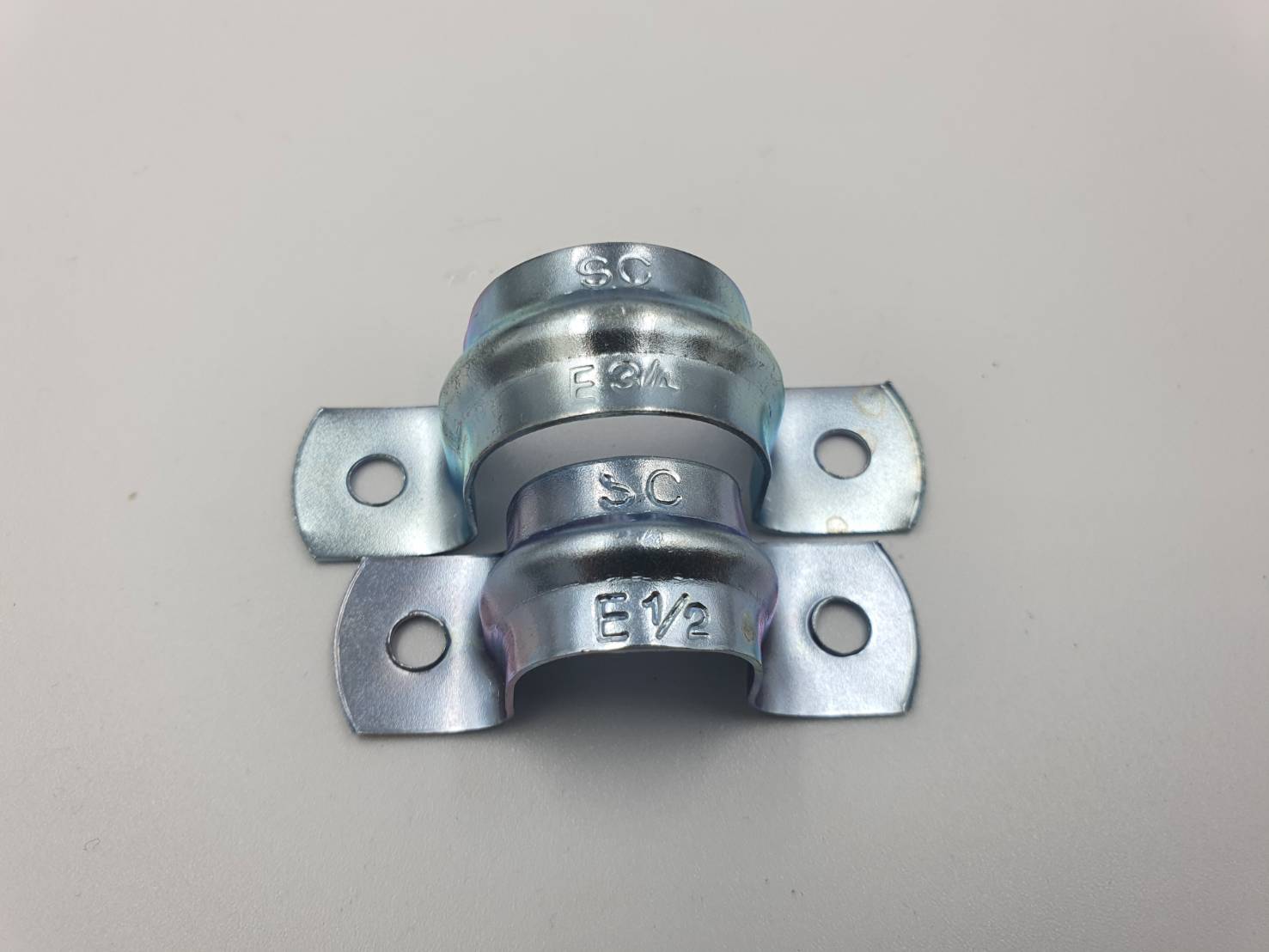 แคล้มจับท่อบาง EMT