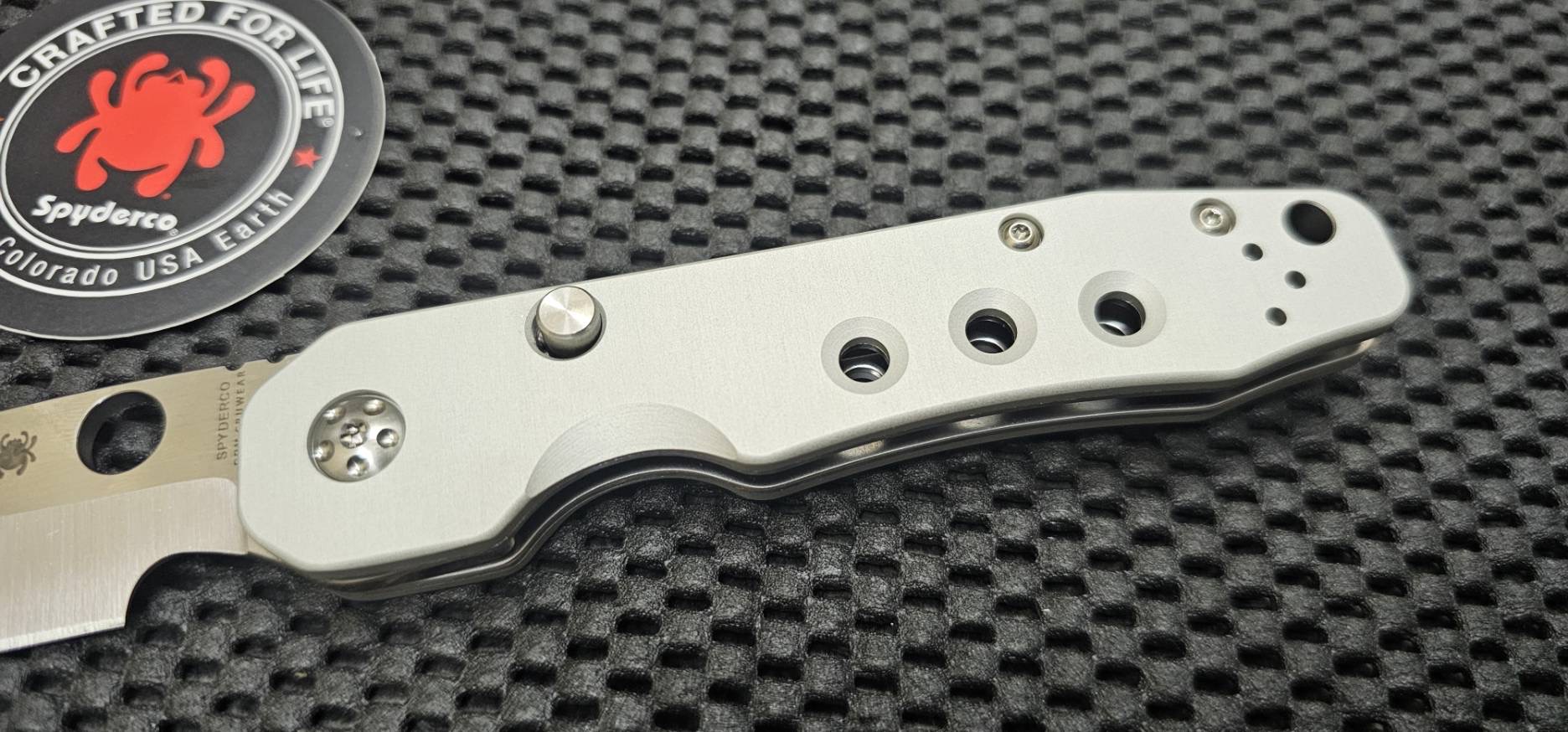 Spyderco Smock Compression Lock Knife Raw Aluminum (3.3" Satin Cru-Wear)