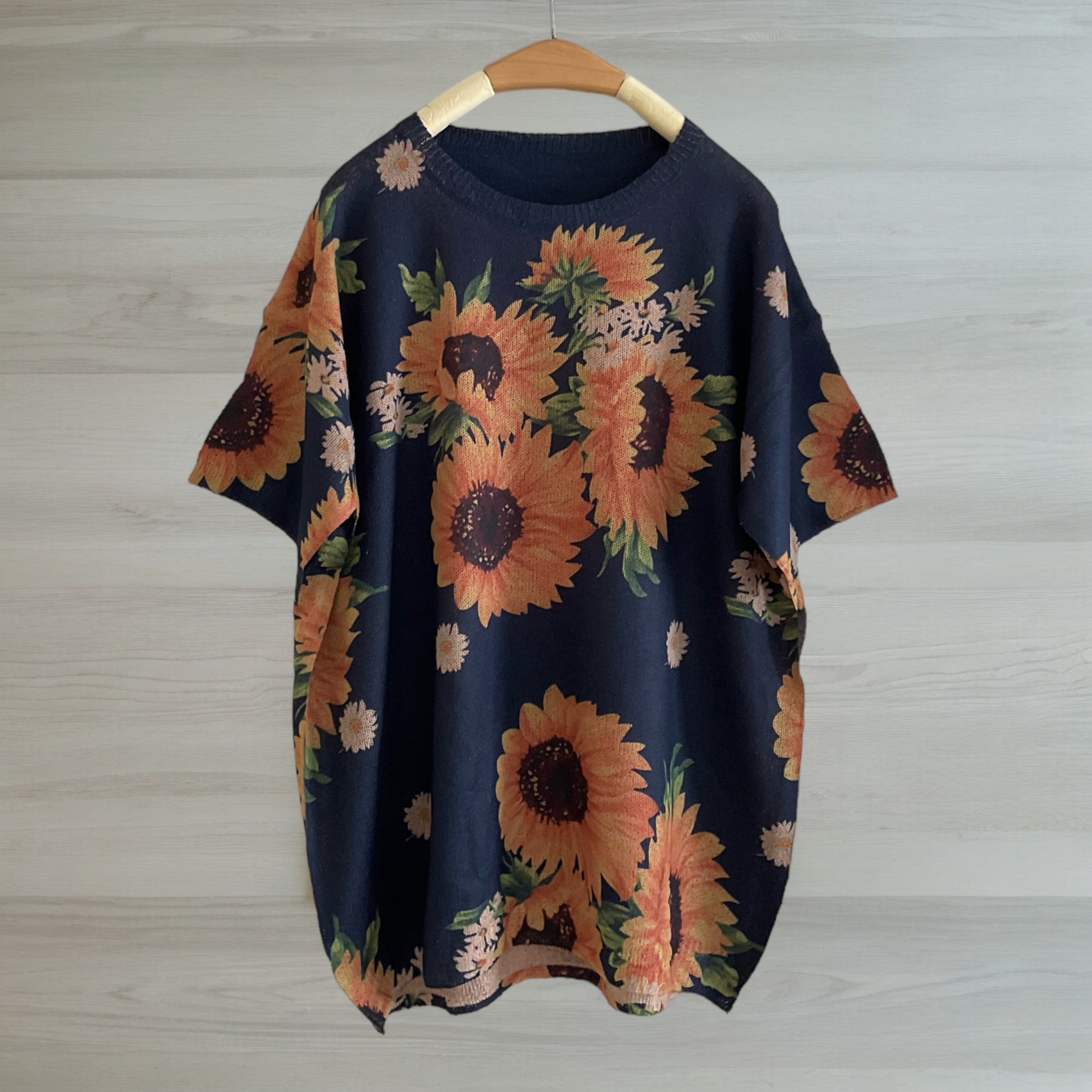 เสื้อยืดไหมพรมลายดอกไม้