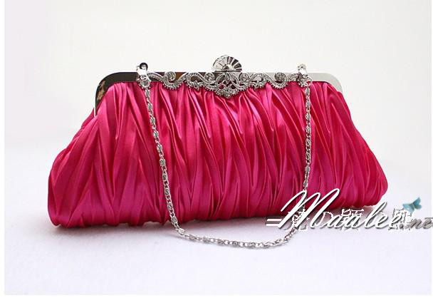 พร้อมส่ง Evening Clutch กระเป๋าออกงาน สีชมพู Hot Pink ผ้าซาตินอัดพลีต ลายฟันปลา พร้อมสายโซ่