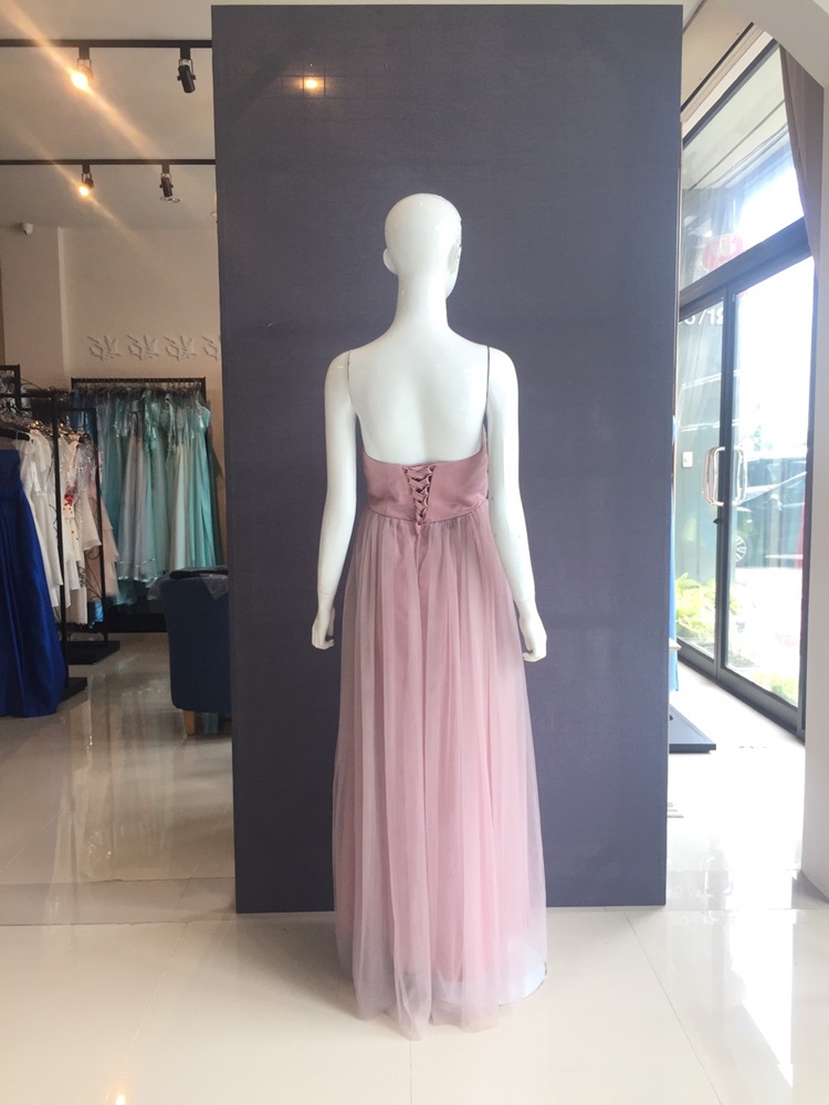 พร้อมเช่า ชุดราตรียาว เกาะอกผ้าตาข่าย ทรงเจ้าหญิงน่ารักมาก (เชือกผูกหลัง)