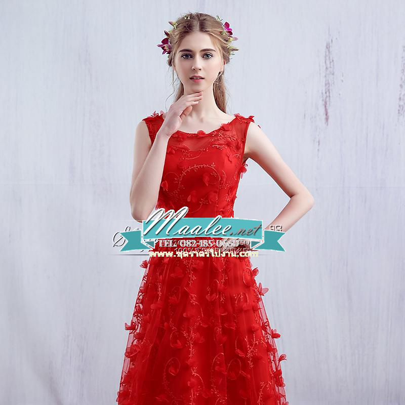 พร้อมเช่า ชุดราตรียาว แบบ C สีแดง แขนสั้น คอปาด ลูกไม้สามมิติทั้งตัว