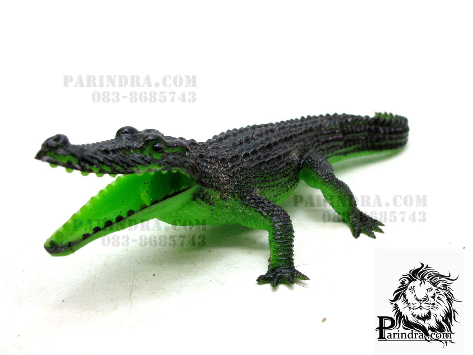 โมเดลจระเข้ สีเขียวอ่อน บีบมีเสียง แพ็คคู่สองตัว