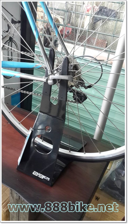 ขาตั้งจับดุม PRO 29" Rear Wheel Bike Stand For 29er/ 700c รองรับล้อ 26-700-29er PRO BIKE STNAD