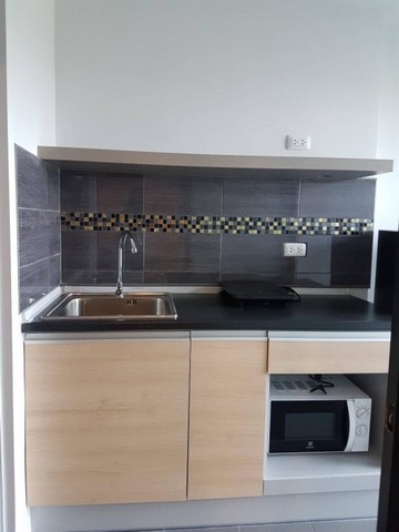 ให้เช่าคอนโดดิ เอ็กเซล คูคต ตึก B 28 ตรม.วิวสระ เฟอร์ครบ แอร์2 ตัว มีเครื่องซักผ้า พร้อมอยู่ ตรงข้ามโลตัส