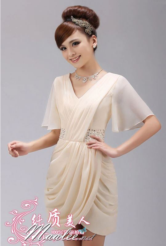 พร้อมเช่า ชุดราตรีแขนสั้น ผ้าชีฟอง สีครีม Champagne แขนย้วย แต่งเลื่อมช่วงเอว