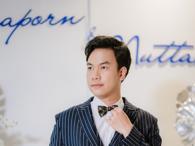 พร้อมเช่า ชุดสูทชาย สีกรมท่าลายทางเล็ก ** พร้อมเช่าไซส์ L , XL **