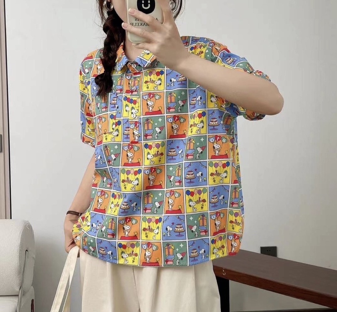 เสื้อผ้าฝ้ายลายพิมพ์แต่งกระเป๋า