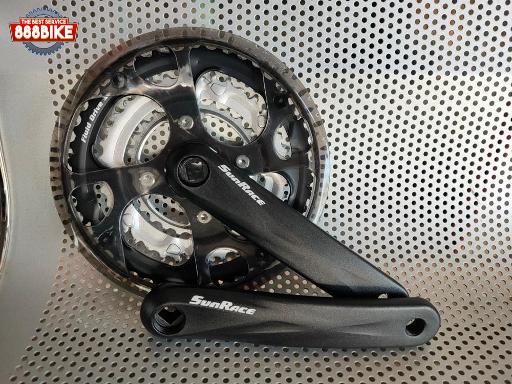 จานดูด 3 ชั้น ซันเรส Sunrace รุ่น M300 48-38-28T สีดำ ขายาว 175 มม. มีใบบังจาน