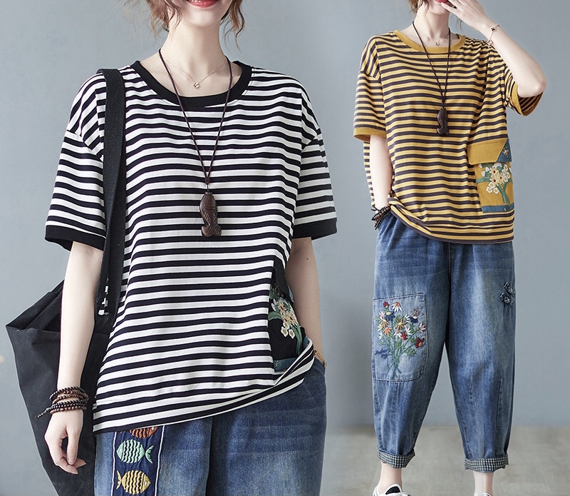 เสื้อยืดลายทางแต่งกระเป๋า