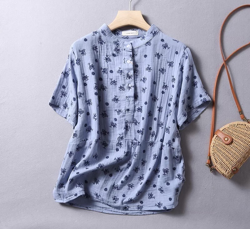 เสื้อผ้าสาลูลายดอกไม้ แต่งกระดุมข้าง