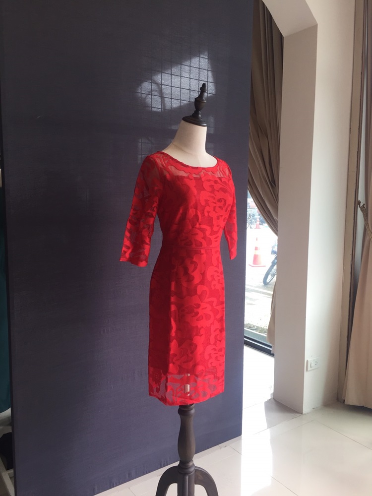 พร้อมส่ง ชุดเดรส/ชุดออกงาน ผ้าเกาหลี ผ้าโปร่งปักแขนยาวลายดอกไม้ สีดำ (ซิปหลัง) L ,4XL