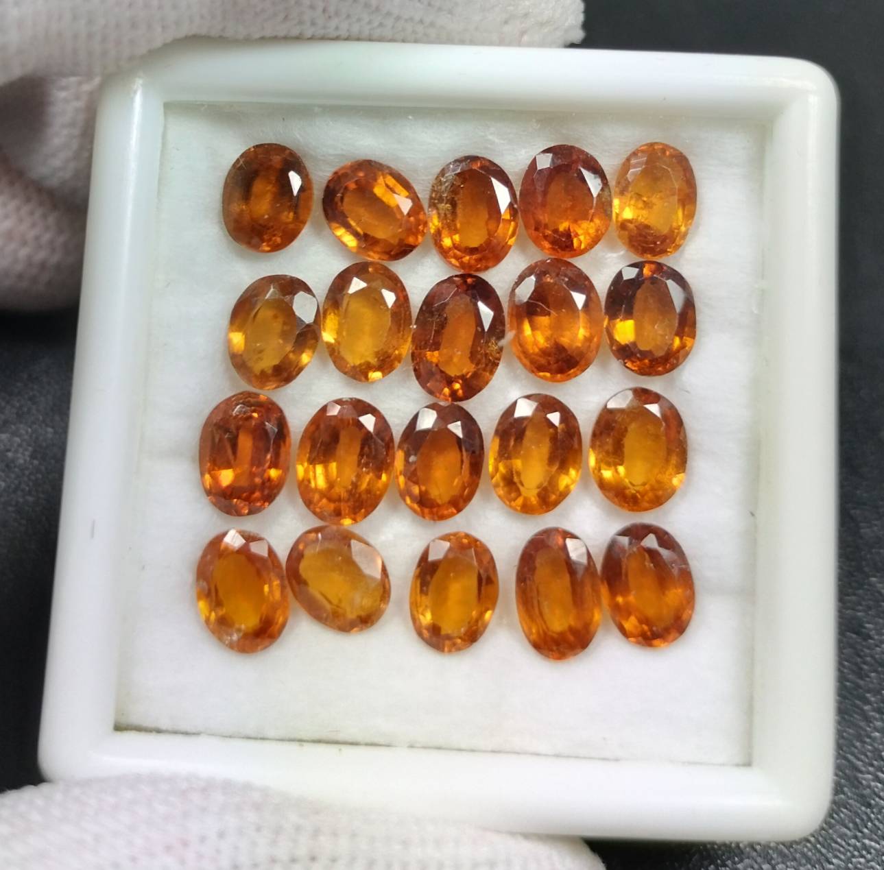 เฮสโซไนต์โกเมน (Hessonite)