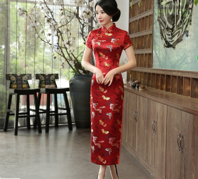 Pre-order กี่เพ้า สีแดง ลายผีเสื้อ ผ้าไหมจีน กุ๊นขอบ ตัดเย็บอย่างดี